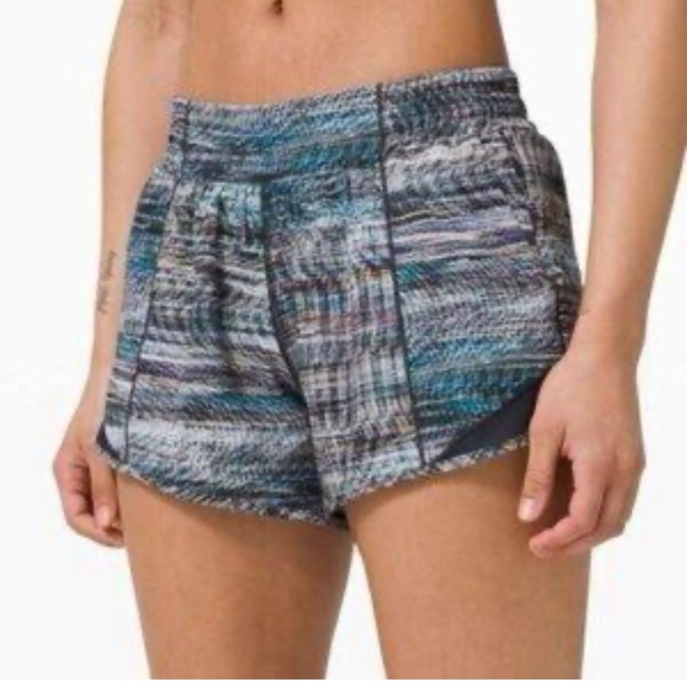 Lululemon Hotty Hot Short 4” - Digital Oasis Grey Multi/True Navy ,size 2